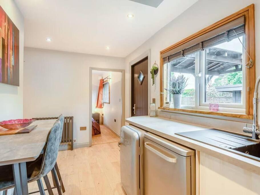 Orchard Retreat Staycation Бостон Экстерьер фото