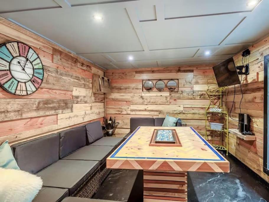 Orchard Retreat Staycation Бостон Экстерьер фото
